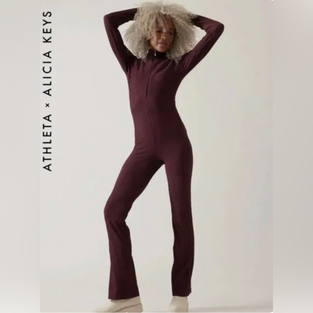 Athleta Maroon Keys Goddess Bodysuit, Small